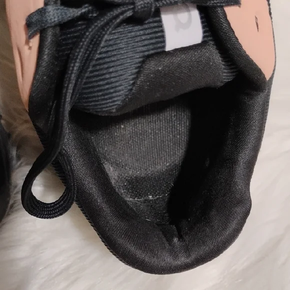SALE! On Cloud Running Fade Black Peach Sneakers Sz.7 Gently Worn - Picture 8 of 10